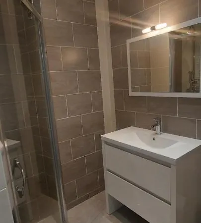 Apartment 2 *